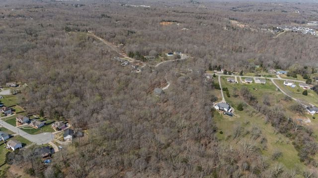 2093 Ferry Rd, Clarksville, TN 37040