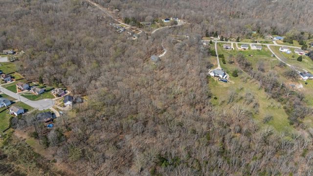 2093 Ferry Rd, Clarksville, TN 37040