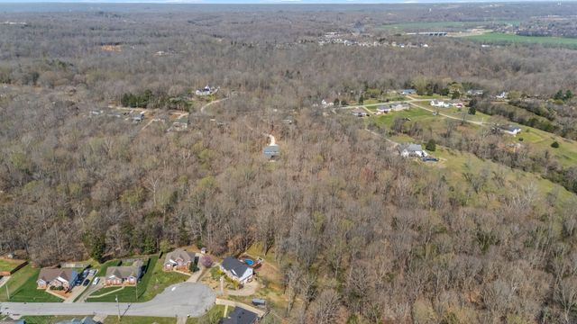 2093 Ferry Rd, Clarksville, TN 37040