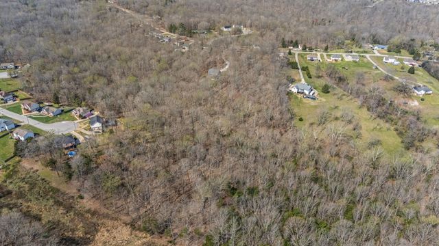 2093 Ferry Rd, Clarksville, TN 37040