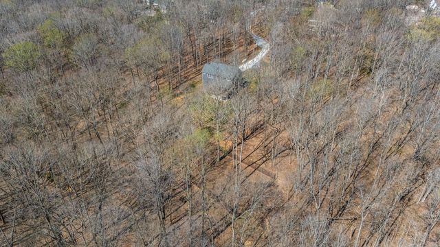 2093 Ferry Rd, Clarksville, TN 37040