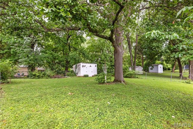 6138 Emerald Avenue, Ferguson, MO 63135