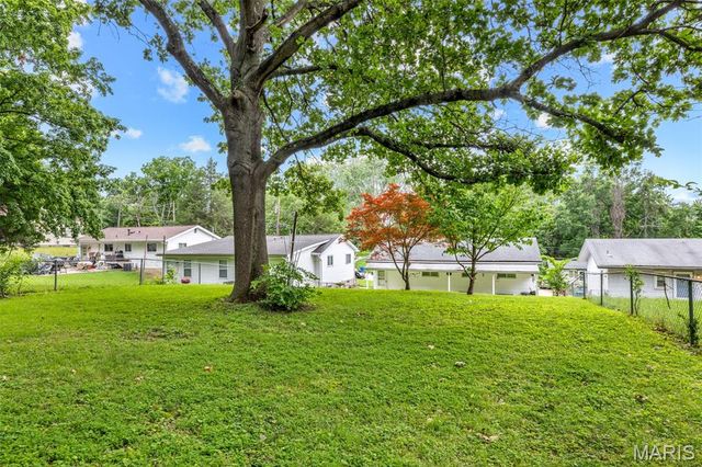 6138 Emerald Avenue, Ferguson, MO 63135