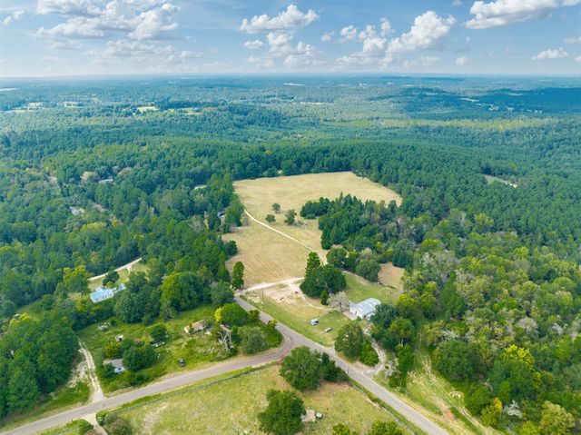 3269 An County Road 153, Palestine, TX 75801