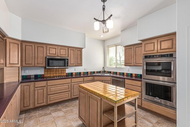 200 W SONOMA Drive, Litchfield Park, AZ 85340