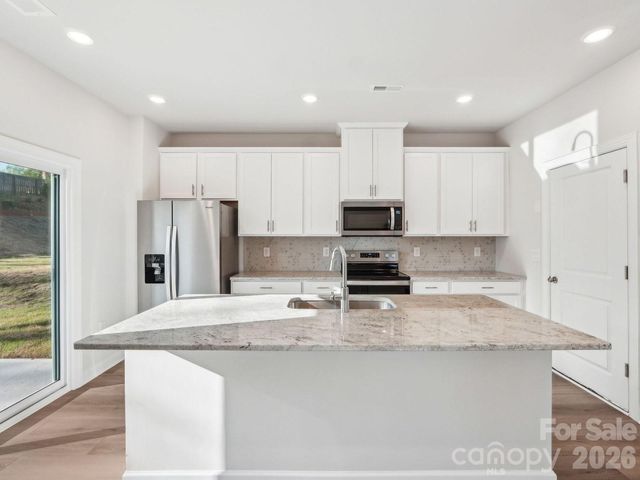 1515 31st Street NE, Conover, NC 28613