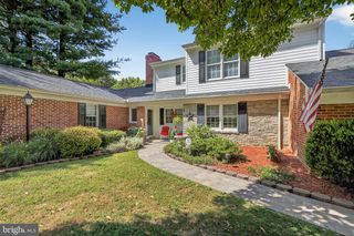 1142 WYNDHAM DR, York, PA 17403