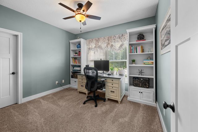 5659 IDAHO Drive, Bettendorf, IA 52722