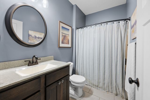 5659 IDAHO Drive, Bettendorf, IA 52722