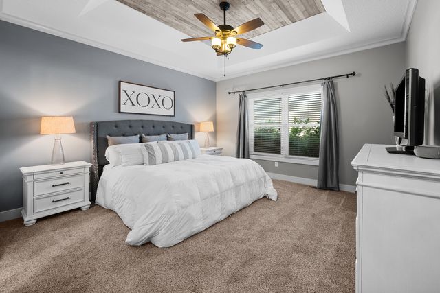 5659 IDAHO Drive, Bettendorf, IA 52722