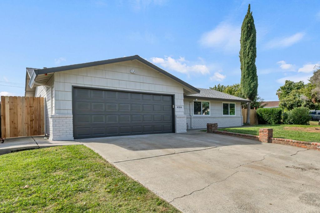 4304 Ramsey Dr, North Highlands, CA 95660