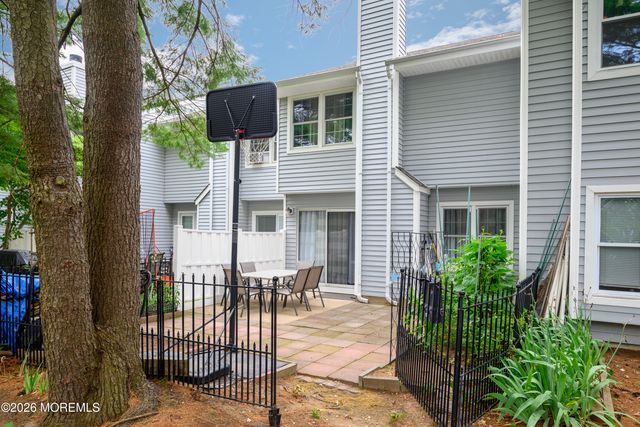 136 Woodmere Drive 406, Parlin, NJ 08859