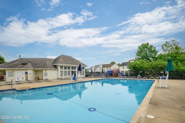 136 Woodmere Drive 406, Parlin, NJ 08859