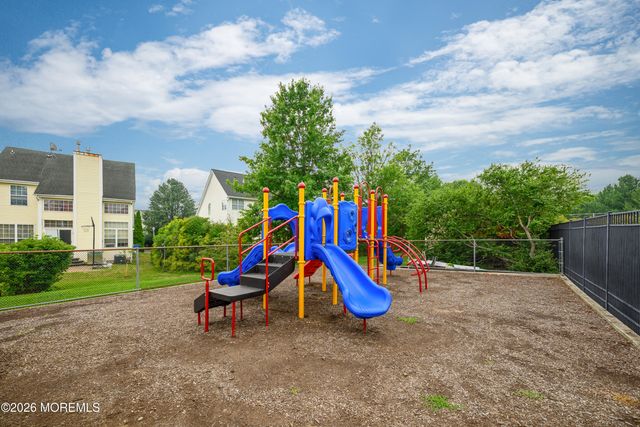 136 Woodmere Drive 406, Parlin, NJ 08859