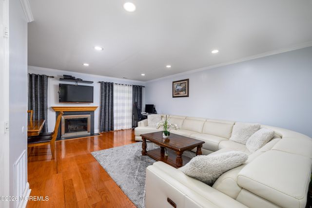136 Woodmere Drive 406, Parlin, NJ 08859