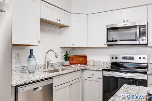 1829 Ivystone Dr, Henrico, VA 23238