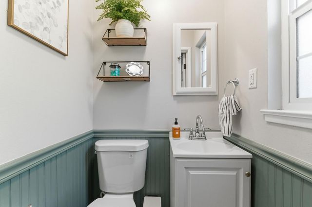 3144 E Sussex Way, Fresno, CA 93726