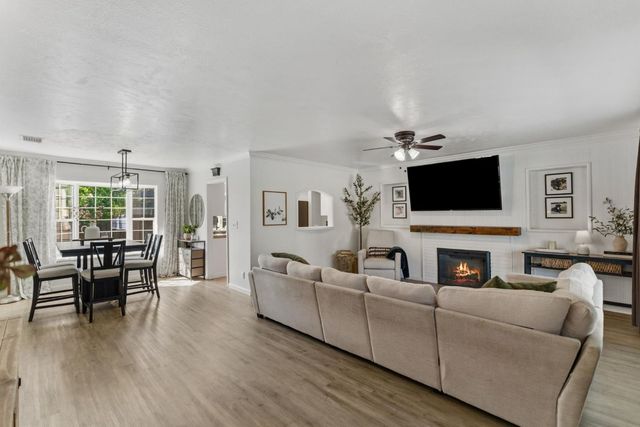 3144 E Sussex Way, Fresno, CA 93726