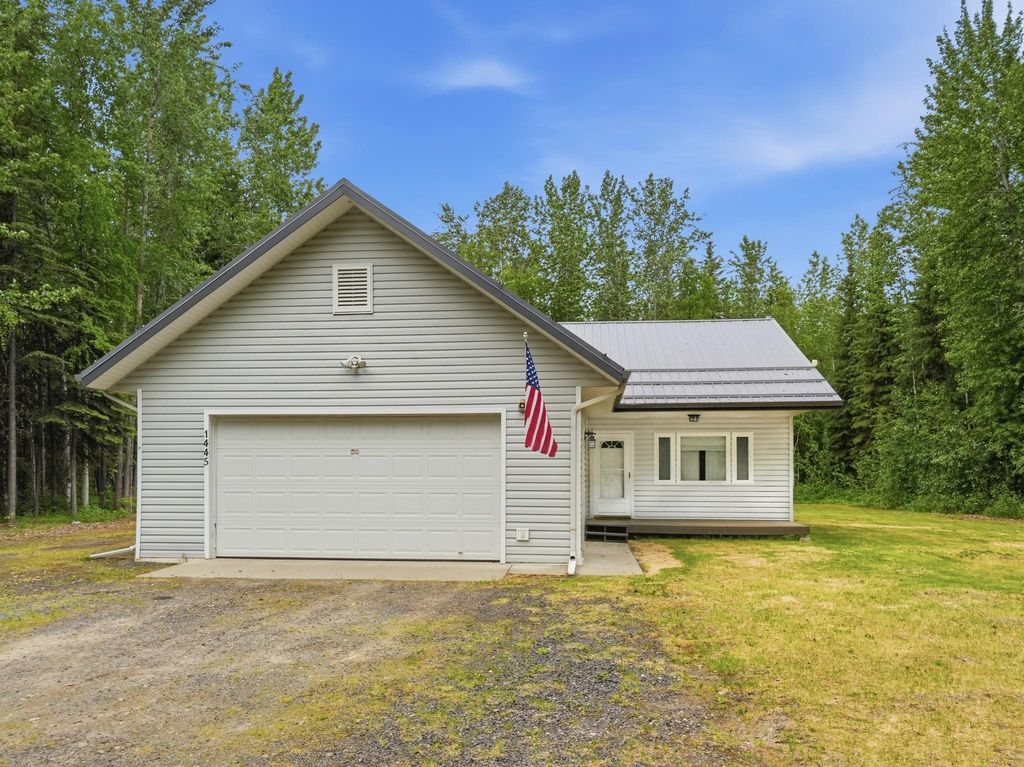 1445 ITTA DRIVE, North Pole, AK 99705