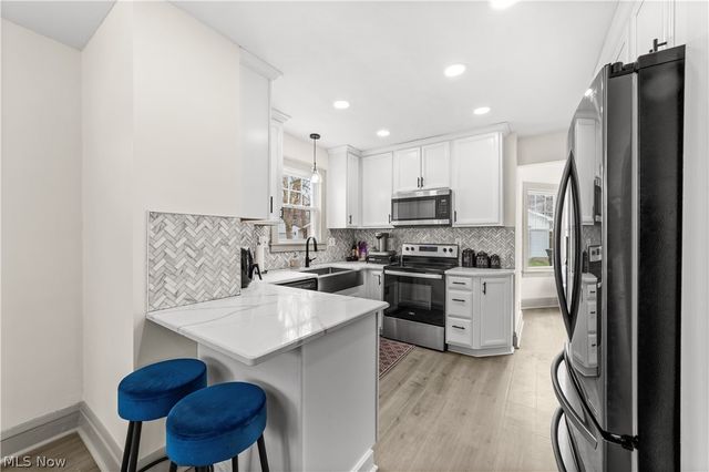 3180 Sycamore Road, Cleveland Heights, OH 44118