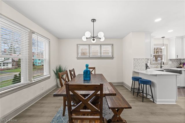 3180 Sycamore Road, Cleveland Heights, OH 44118