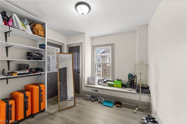 3180 Sycamore Road, Cleveland Heights, OH 44118