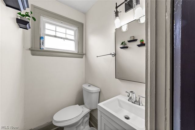 3180 Sycamore Road, Cleveland Heights, OH 44118