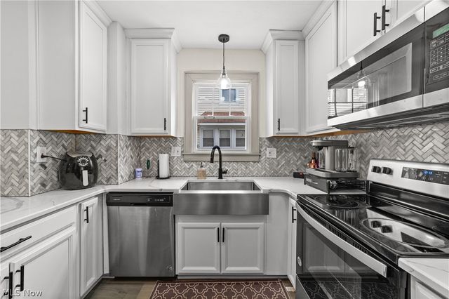 3180 Sycamore Road, Cleveland Heights, OH 44118