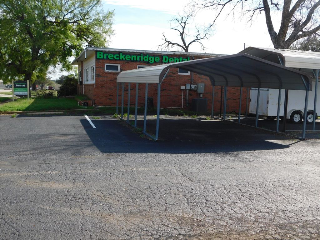 111 S Miller Street, Breckenridge, TX 76424