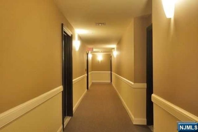 29 1st Street 807, Hackensack, NJ 07601