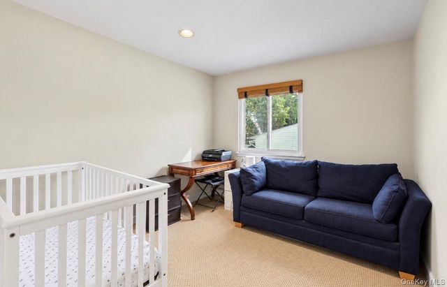1875 Julian Lane, Merrick, NY 11566