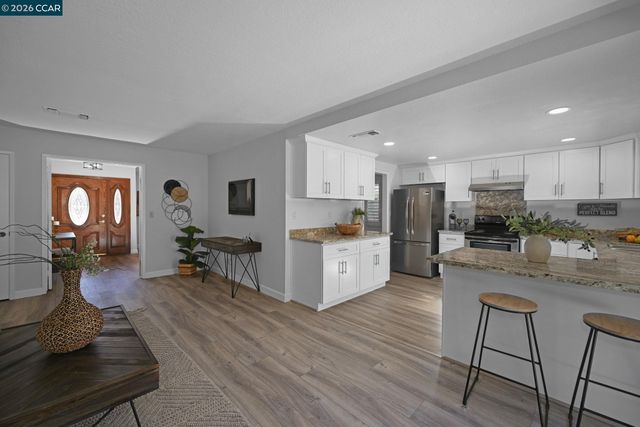 1284 Pinecrest Drive, Concord, CA 94521