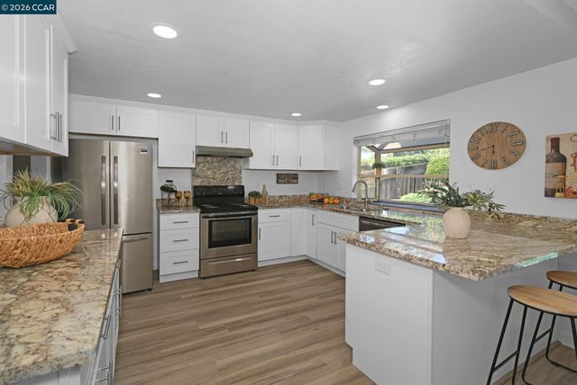 1284 Pinecrest Drive, Concord, CA 94521