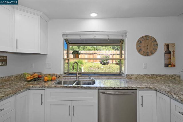 1284 Pinecrest Drive, Concord, CA 94521