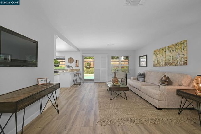1284 Pinecrest Drive, Concord, CA 94521