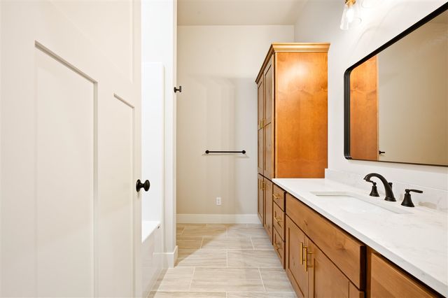2560 Noellyn Drive, Berrien Springs, MI 49103
