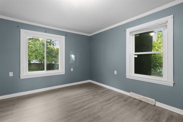 2645 Longstreet Avenue, Wyoming, MI 49509