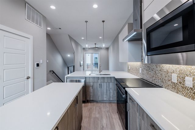 111 Merritt Street 101, Fort Worth, TX 76114