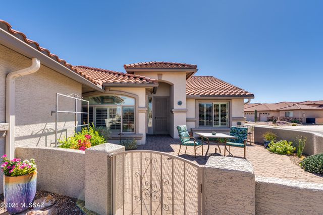 976 N Night Heron Drive, Green Valley, AZ 85614