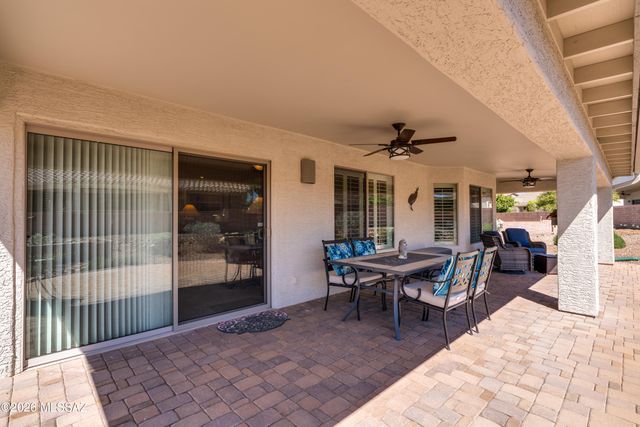 976 N Night Heron Drive, Green Valley, AZ 85614