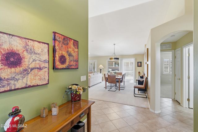 976 N Night Heron Drive, Green Valley, AZ 85614