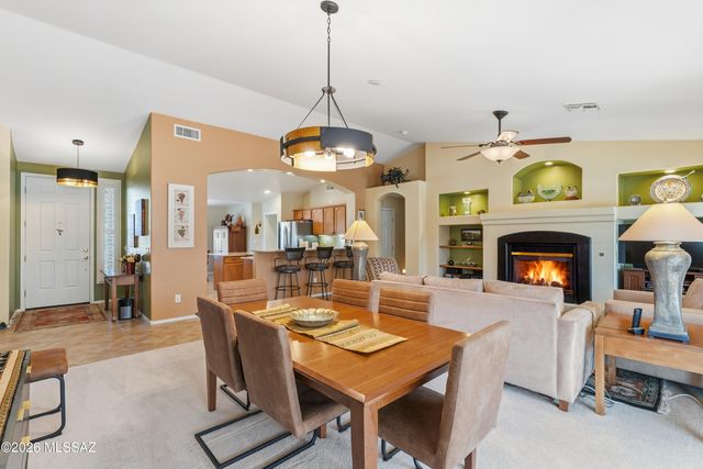 976 N Night Heron Drive, Green Valley, AZ 85614