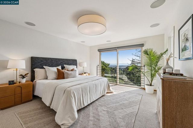 3203 Monterey Blvd, Oakland, CA 94602