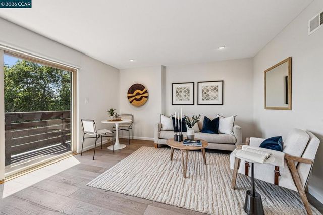 3203 Monterey Blvd, Oakland, CA 94602