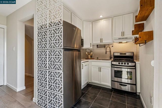 3203 Monterey Blvd, Oakland, CA 94602