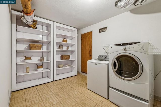3203 Monterey Blvd, Oakland, CA 94602
