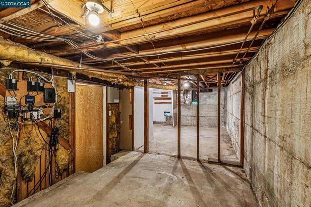 3203 Monterey Blvd, Oakland, CA 94602
