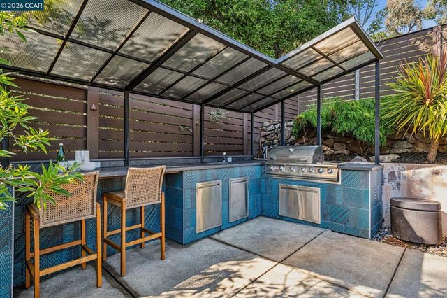 3203 Monterey Blvd, Oakland, CA 94602