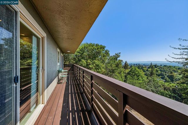 3203 Monterey Blvd, Oakland, CA 94602