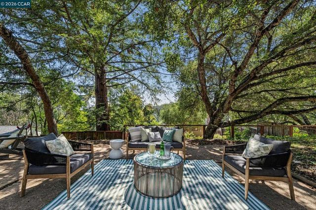 3203 Monterey Blvd, Oakland, CA 94602
